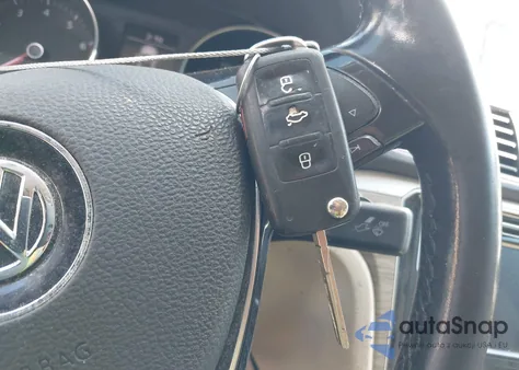 2016 Volkswagen Passat 1.8T Se из США, поврежденный, VIN 1VWBS7A32GC038291